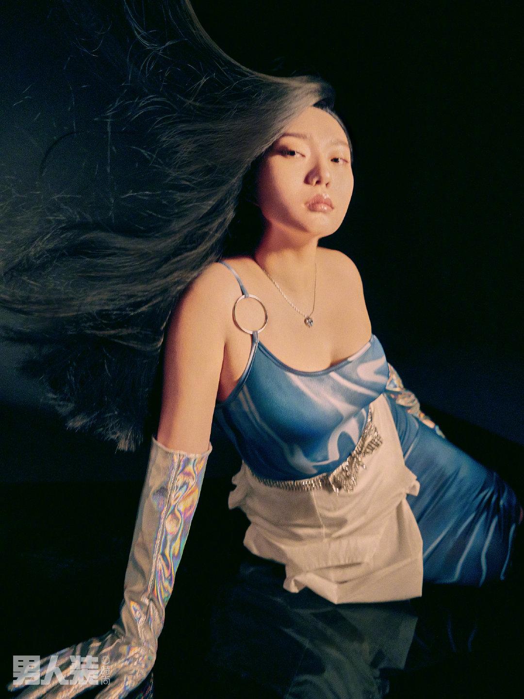 李雪琴惊艳身材照,李雪琴惊艳身材照片