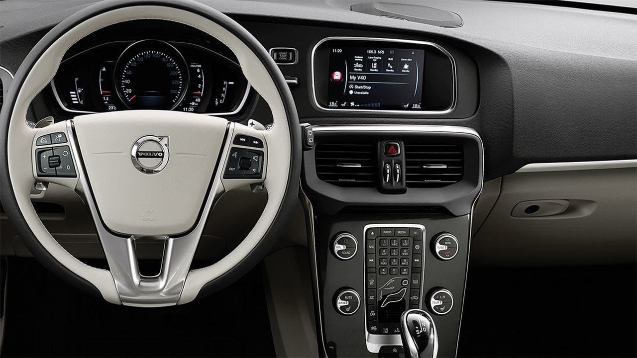 沃尔沃v40和雷克萨斯ct,沃尔沃两厢车v40新车落地价格