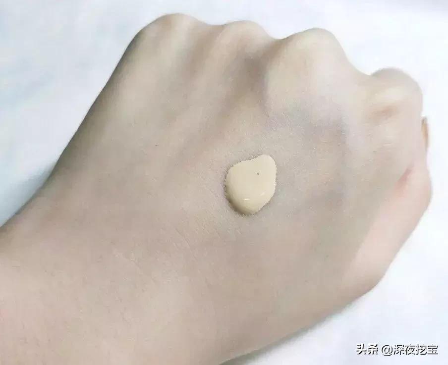 雅诗兰黛奶油肌粉底液,星钻光感奶油肌粉底液