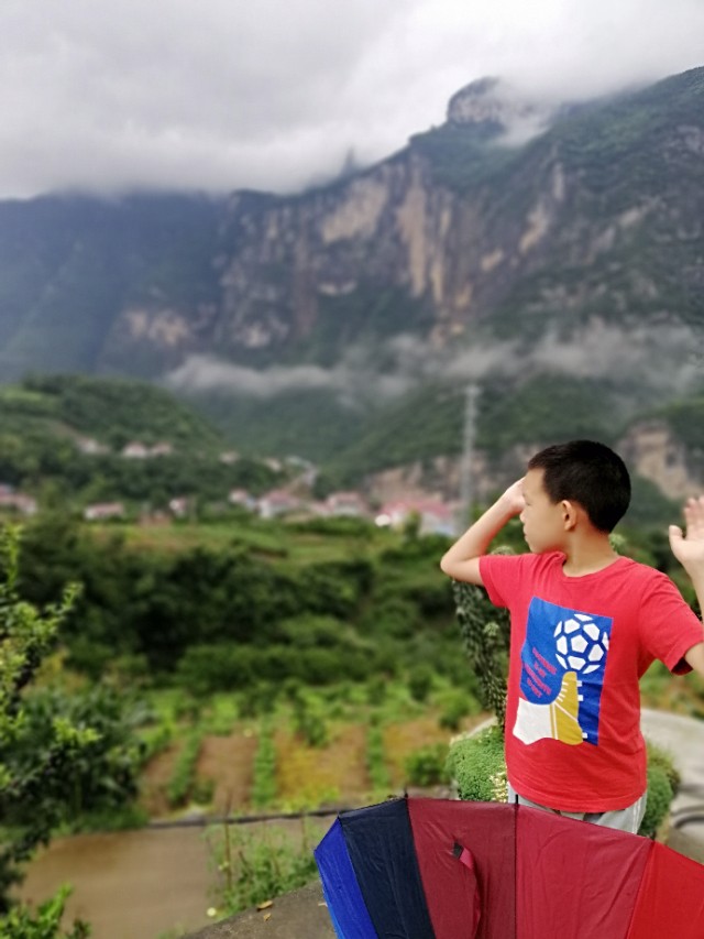 小朋友勾腕需要纠正吗,一招帮孩子纠正勾腕难题