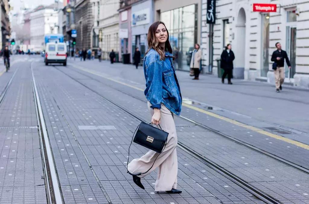 这件外套都快火出宇宙了,你还没拥有一件吗?