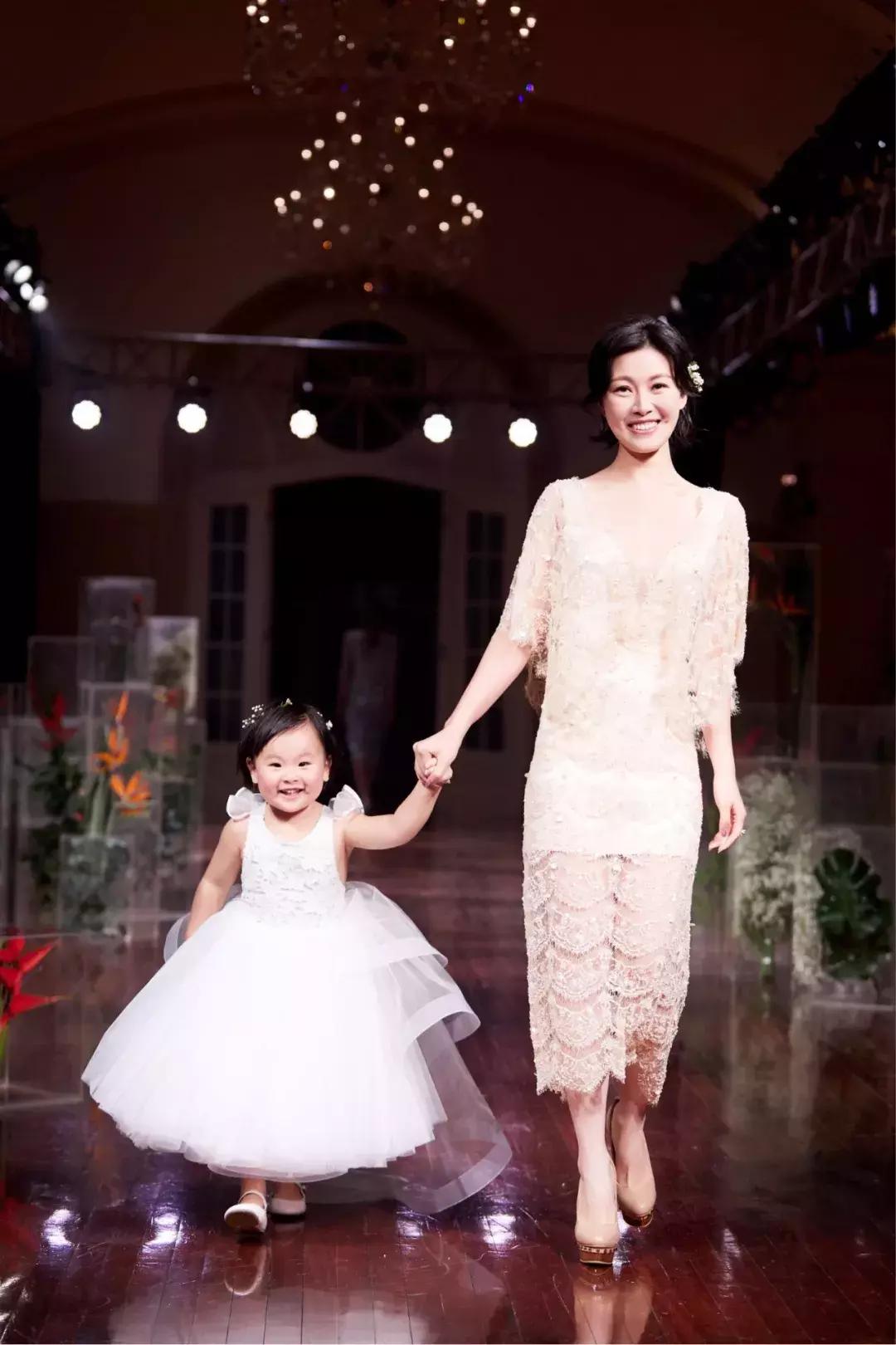 婚纱秀2020,婚纱秀2021秋冬