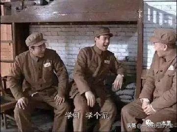 去网吧吃个鸡，结果走进了违法广告的天堂！网吧=网咖？