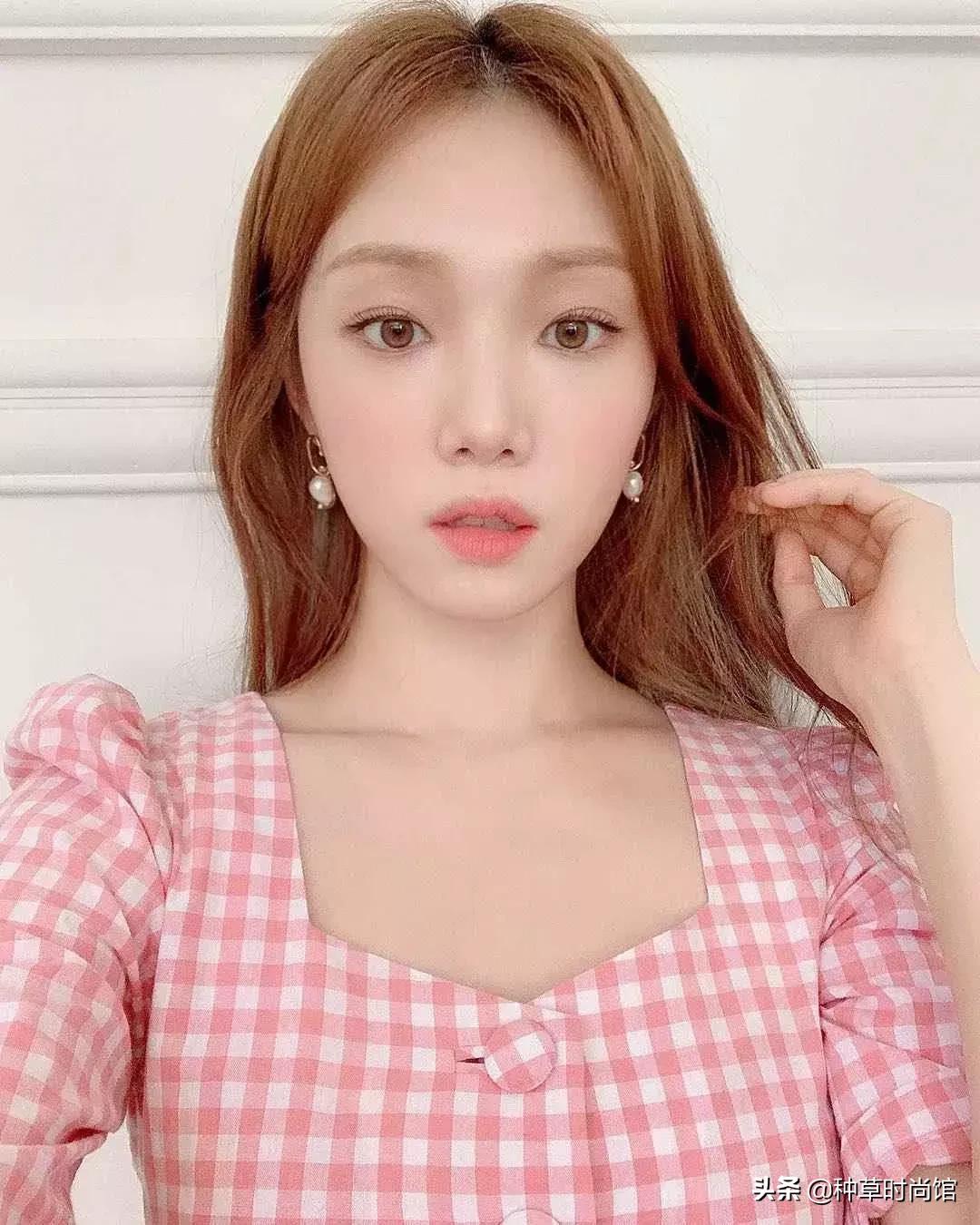 看腻了网红脸,看腻了清纯的女主