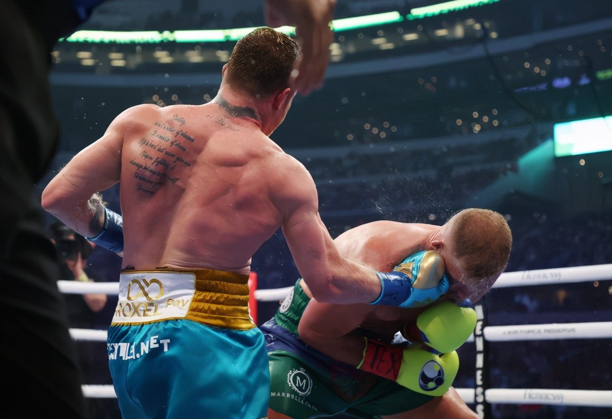 阿瓦雷兹重拳,阿瓦雷兹挨到重拳