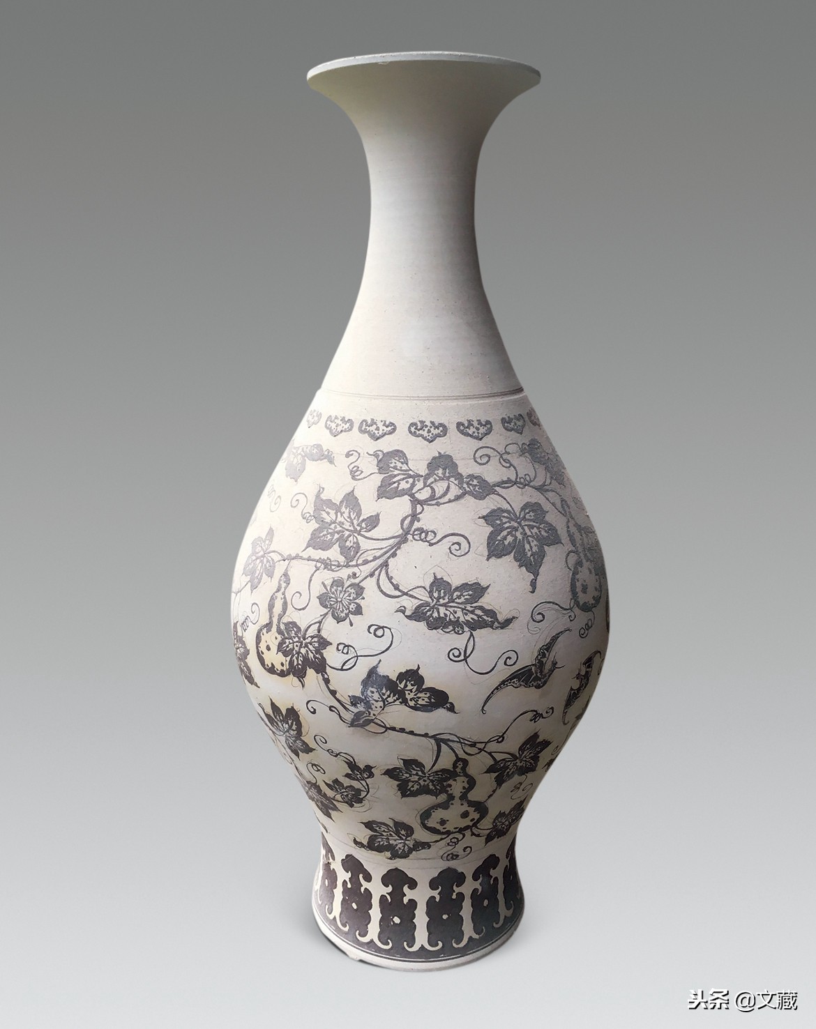 青花瓷这种瓷器有多少年的历史了,清代乾隆时期瓷器碗青花瓷