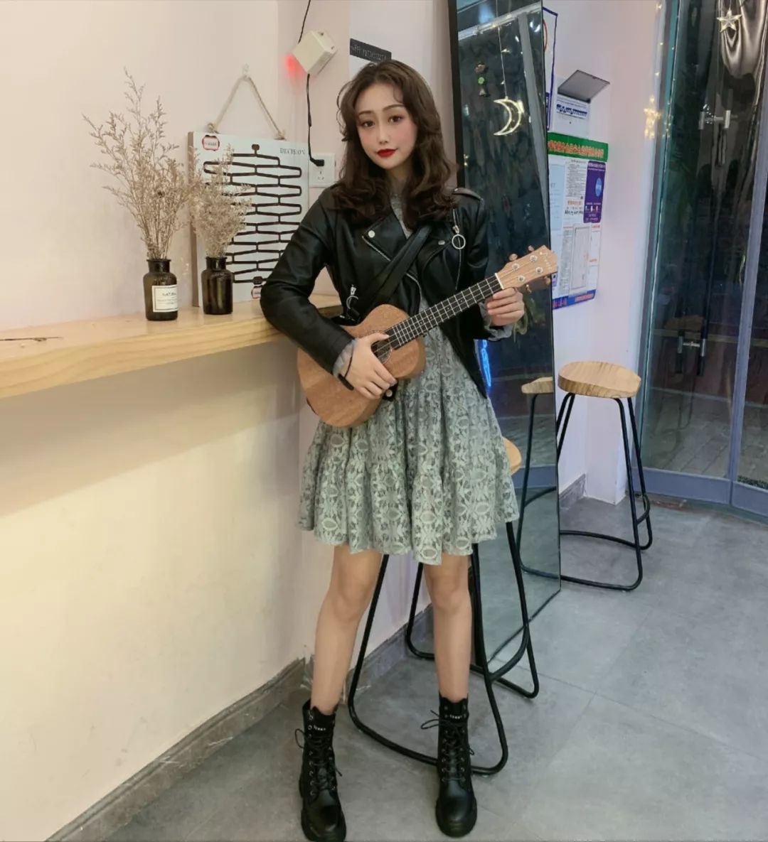 会弹琴的女生是文艺青年吗,会弹琴的女孩子是什么样的