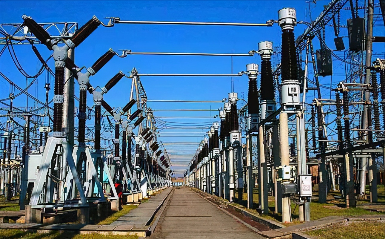 为啥美国电压110v中国220v,为什么美国坚持用110v电压