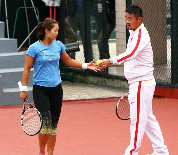 儿女双全的李娜和姜山,姜山回应李娜视频