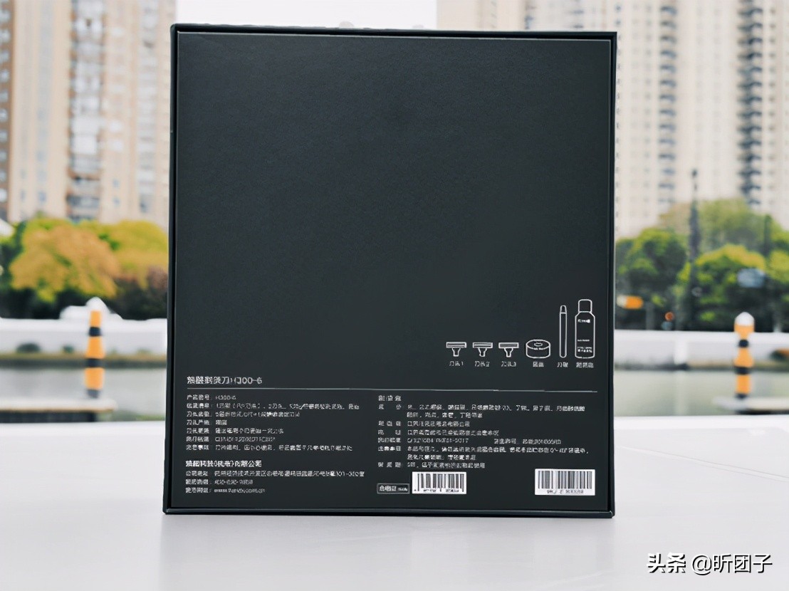 干净丝滑清爽焕醒手动剃须刀体验,焕醒便携式剃须刀