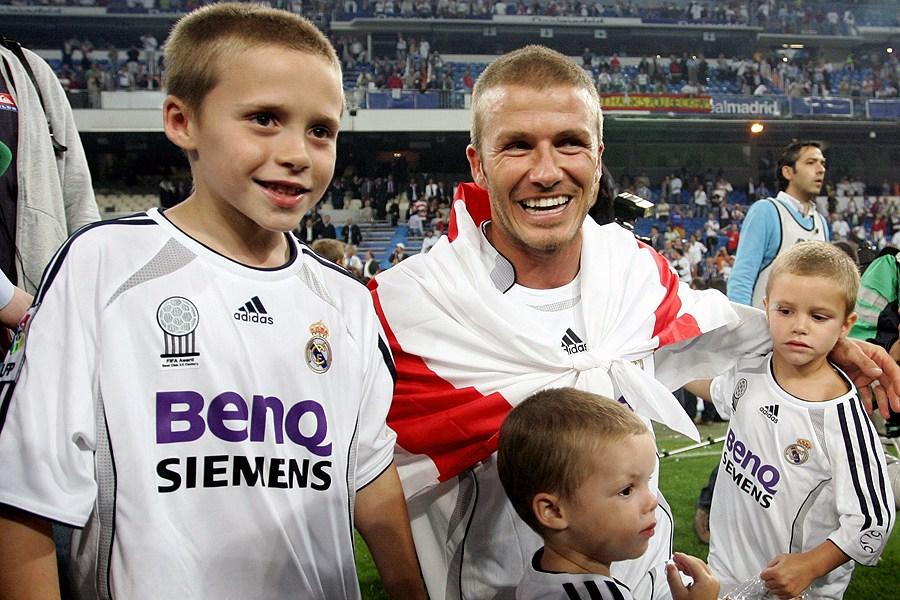 小贝一家三口,小贝一家人视频