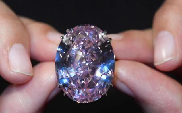 10年前姑娘捡到了价值10亿的钻石,山东姑娘捡到中国最大的钻石