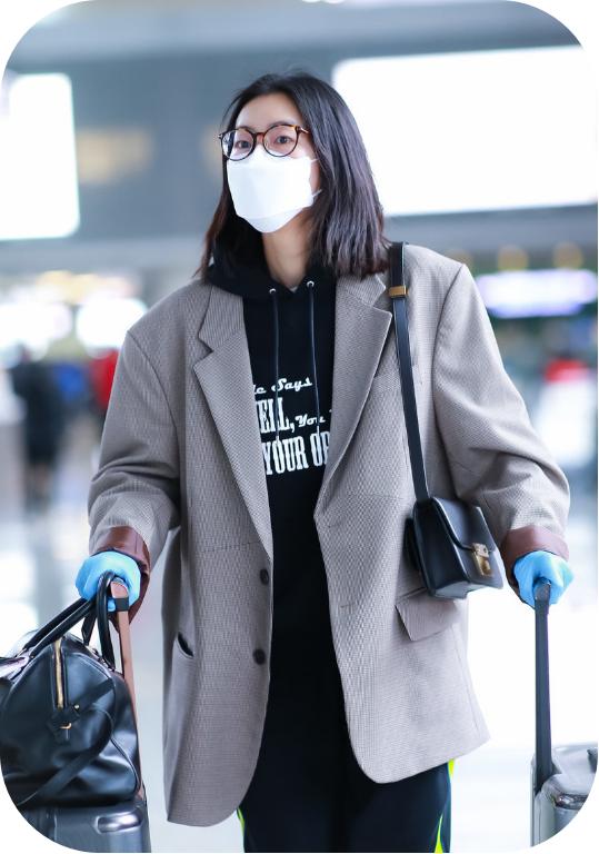 今年流行的新款卫衣怎么穿,复古西装里穿什么卫衣