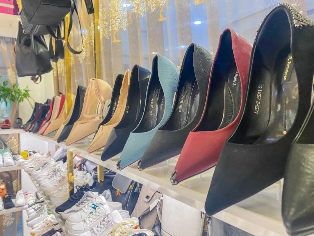 霞山外贸纺织城、服装城618狂欢节，消费满58元抽奖，100%中奖