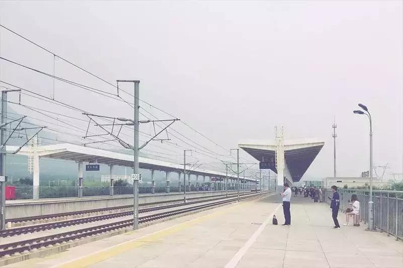 高铁直达西安旅游攻略,坐高铁到西安游古城墙和大雁塔