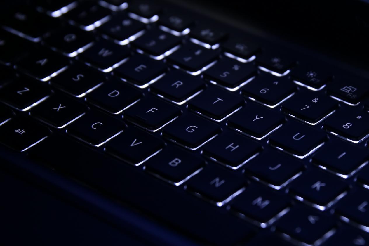 一次去南方的公务出差，电脑进水后的拯救之旅