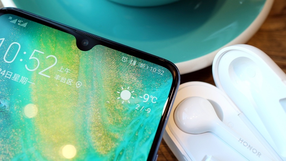 荣耀蓝牙耳机flypods3与青春版,荣耀flypods青春版蓝牙耳机怎么样