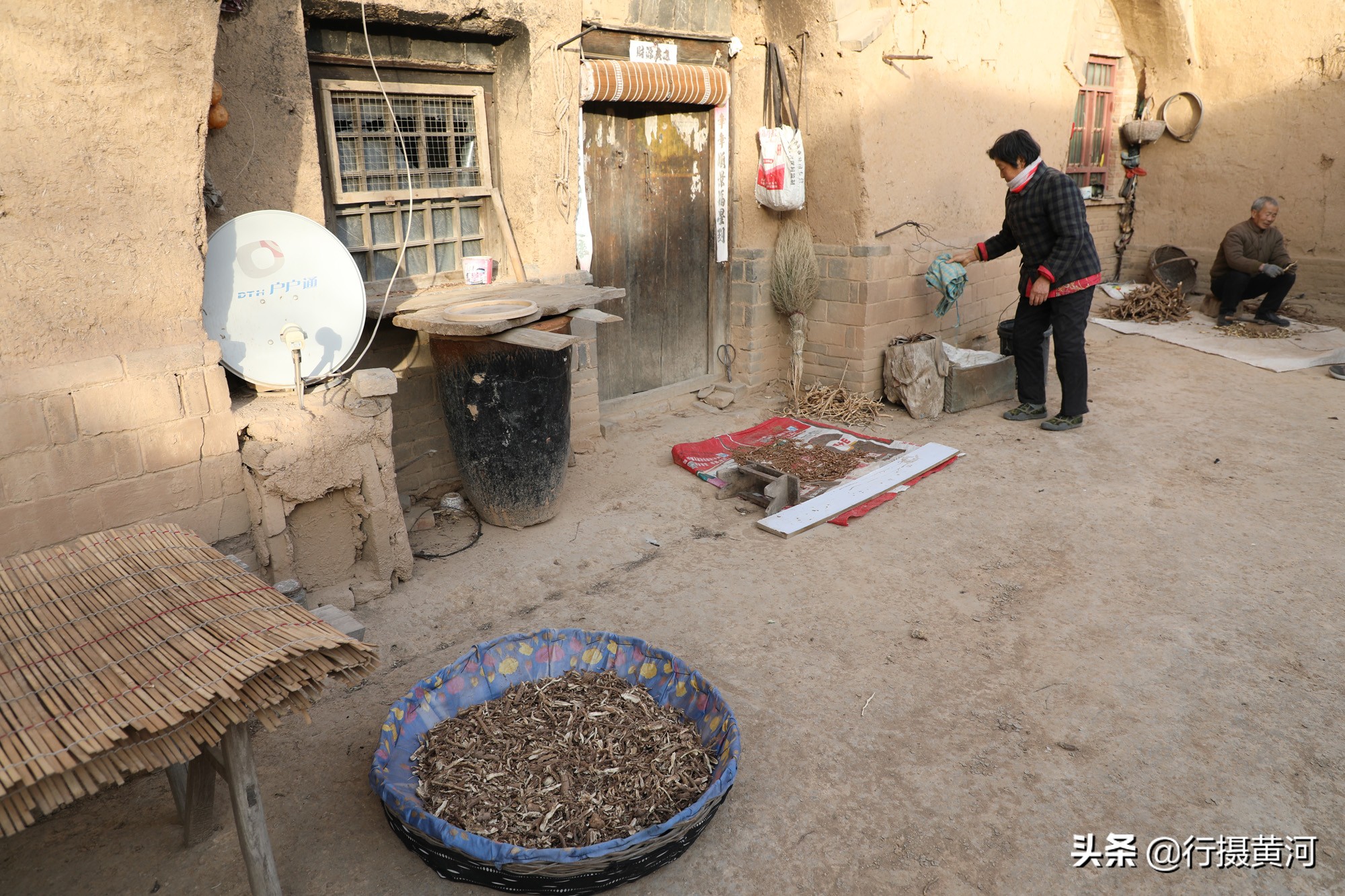 六十五岁大妈打工,65岁大妈打工视频