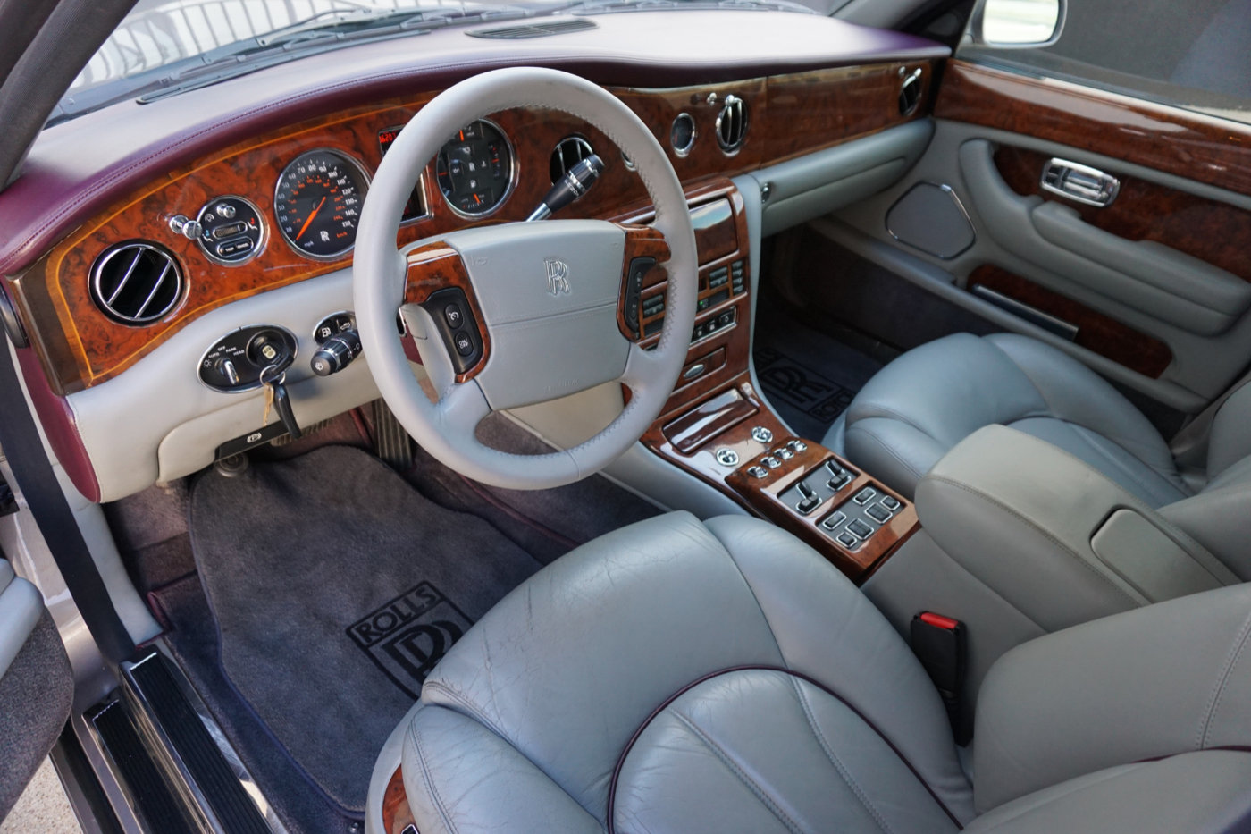 1997丰田世纪顶级v12多少钱,丰田century改装