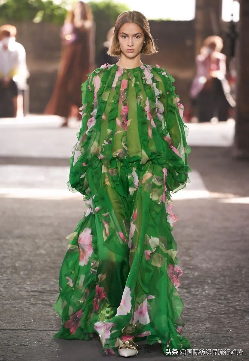 最新一季的巴黎时装秀,下一次的巴黎时装周