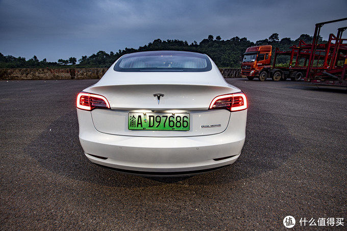 特斯拉model3试驾深度体验,特斯拉model3performance续航