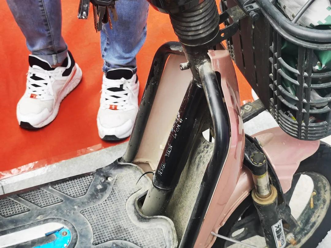 电动车没有车架号可以过户吗,电动车车架号看不清怎么挂牌