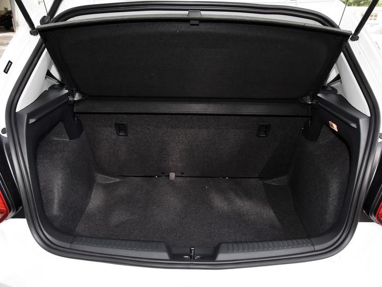 09polo改装案例,09款大众polo劲情翻新