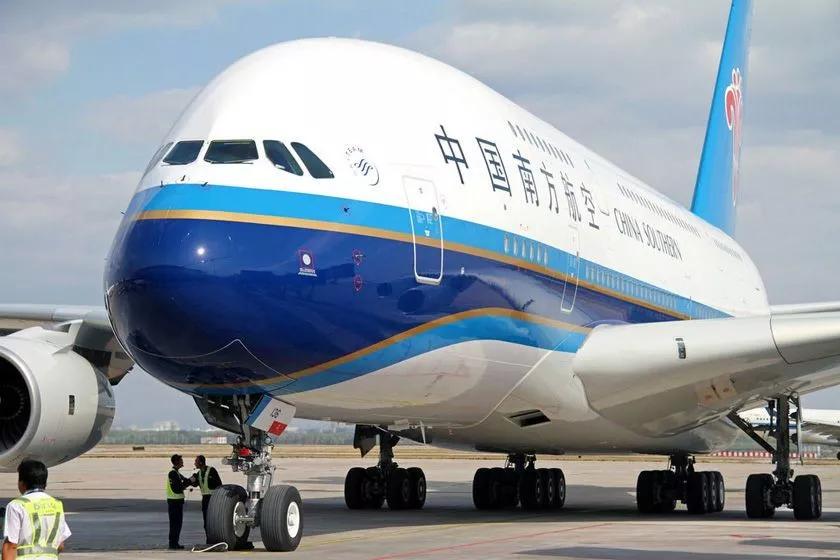 是时候说再见了，「空中巨无霸」A380双层客机黯然退场