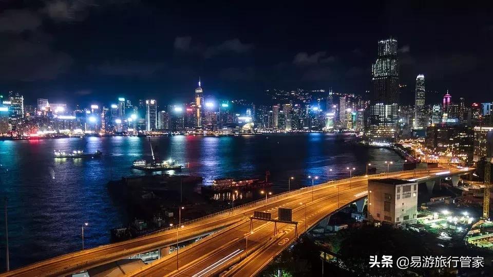 什么时候买东西打折,什么时候去买打折的衣服便宜