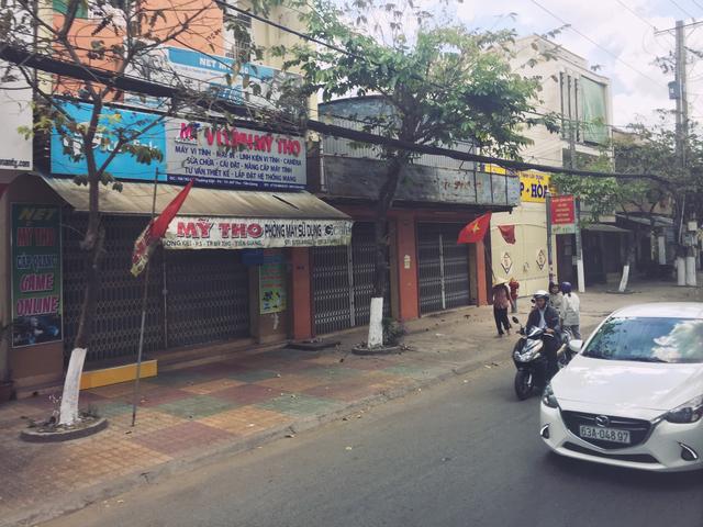 夜游湄公河在哪里看到景点,穿行在路上