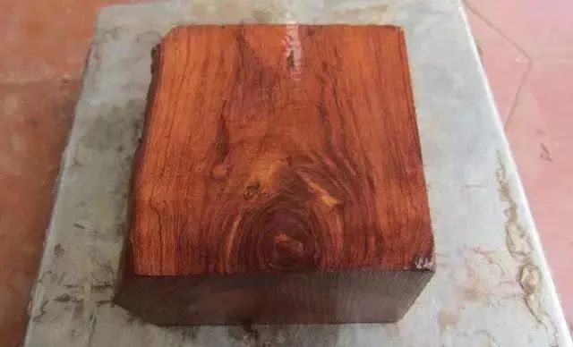 巴里黄檀红酸枝属于什么档次,巴里黄檀的稳定性如何