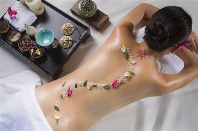 三亚高端酒店一线海景房推荐,三亚市区值得去住的别墅酒店