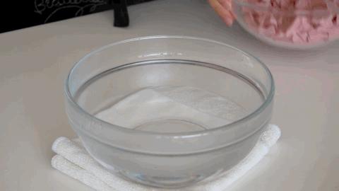 只用3种原材料，就能做出来的高颜值粉红巧克力！送人超级合适