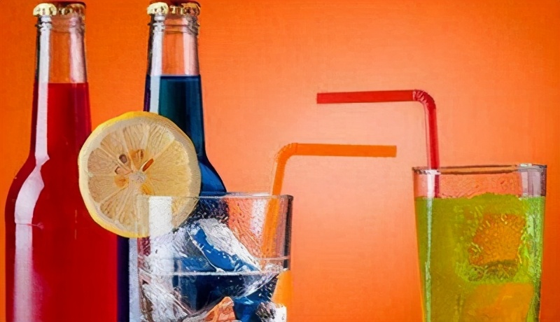 啃个骨头牙齿就坏了,牙齿好脆弱!别搞笑,看医生是怎么回答的