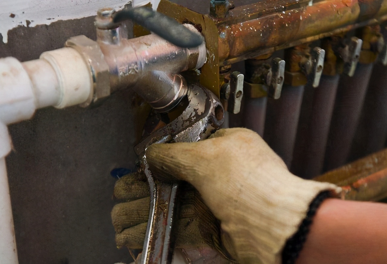 地暖回水管是凉的正常吗,地暖回水管是凉的怎么解决