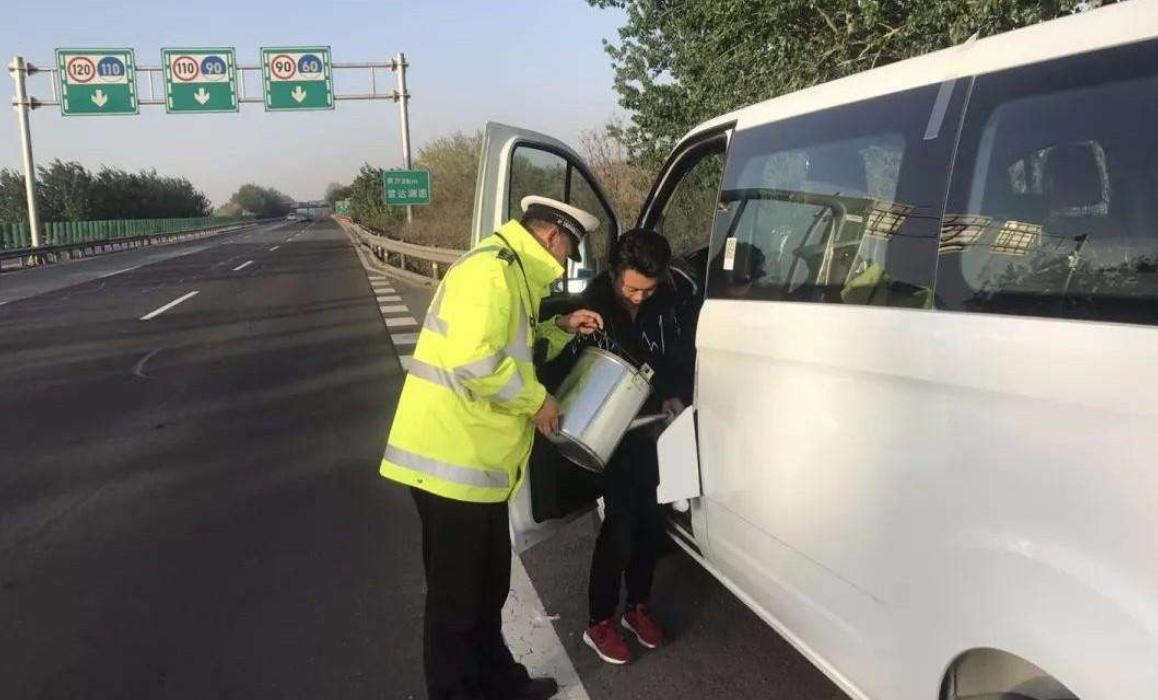 车子在半路没气了,车子在半路没油要加便宜的怎么办