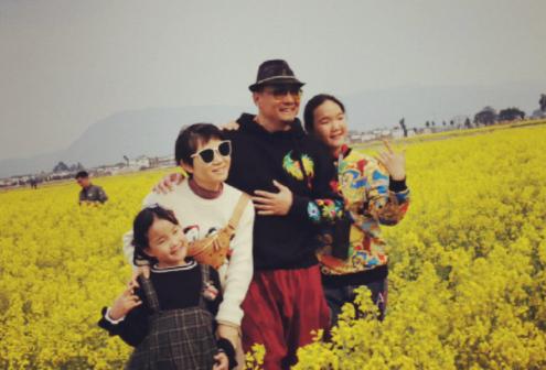 一条广告将他捧红，好心办事却锒铛入狱，“燕舞小子”今何在？