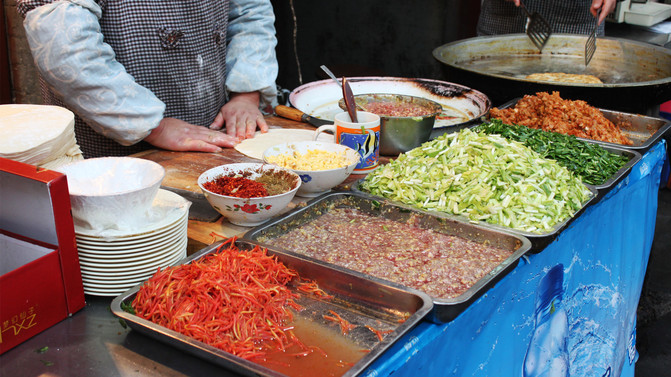 西安打卡回民街,来西安第一件事打卡回民街