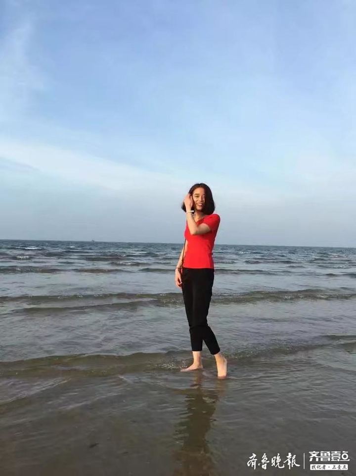 莒县青岛路小学马晓青：克服早孕反应，站着给孩子们上课