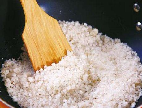 整只鸡风干盐焗鸡正宗做法,传统盐焗鸡做法咸香美味