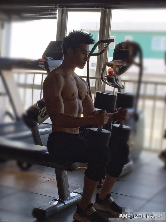 李佳淇,一个身材灰常好的健身教练