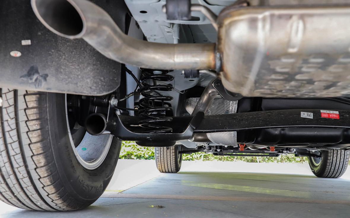 中华v6发动机真是宝马发动机吗,华晨中华v6现市场价多少钱啊