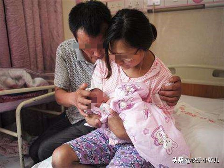 半个月大宝宝“肠坏死”,爸妈冲奶粉时的小习惯,好心办了坏事