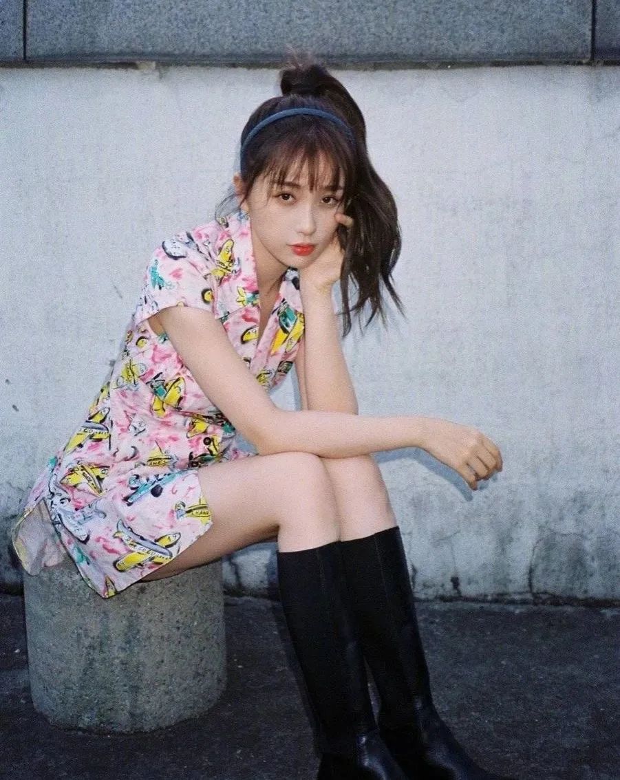 jennie甜酷风穿搭,jennie新造型lisa同款穿搭