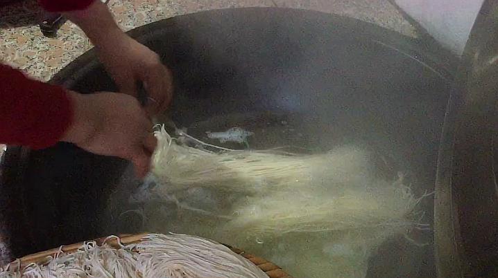 6种面条吃法筋道又爽滑,大年初七吃面条