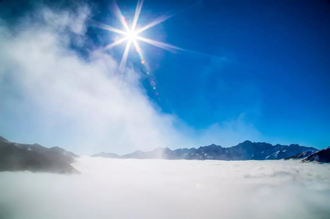 一个被上帝偏爱的地方,一个被上帝遗弃的城市