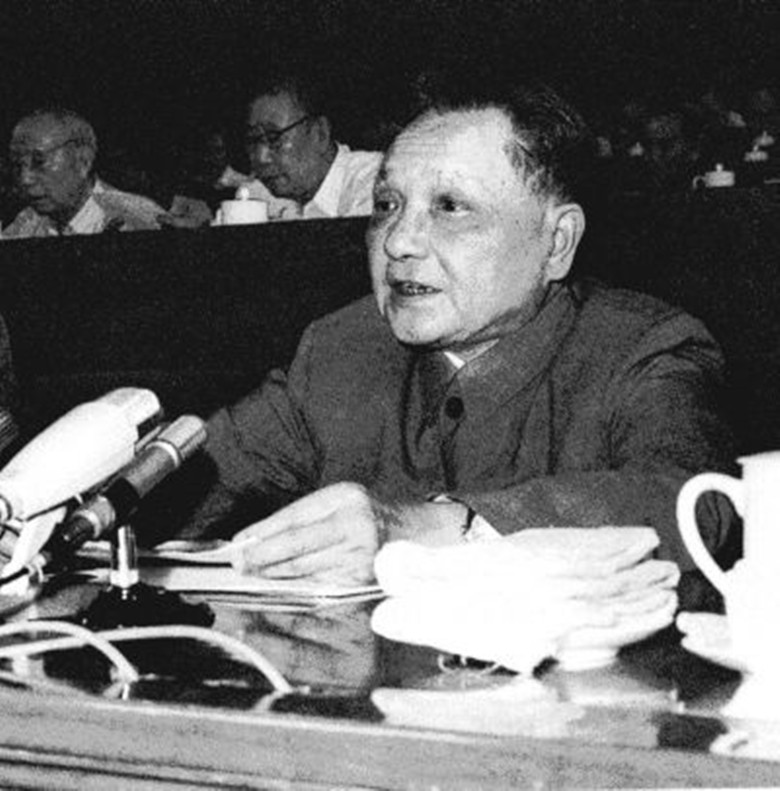 朱国华被判刑后，百姓议论是否会影响朱老总形象，康克清平静回答