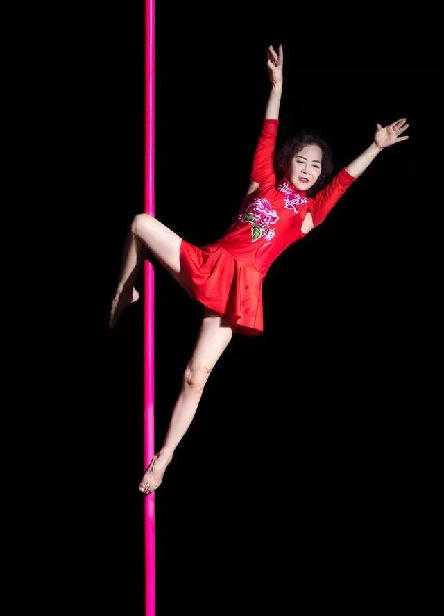 赵丽颖“半裸照”刷屏:以貌取人,其实很公平