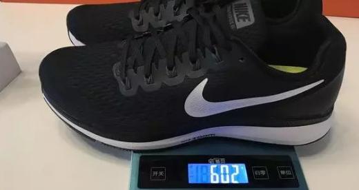 nike登月经典款7x,登月v12