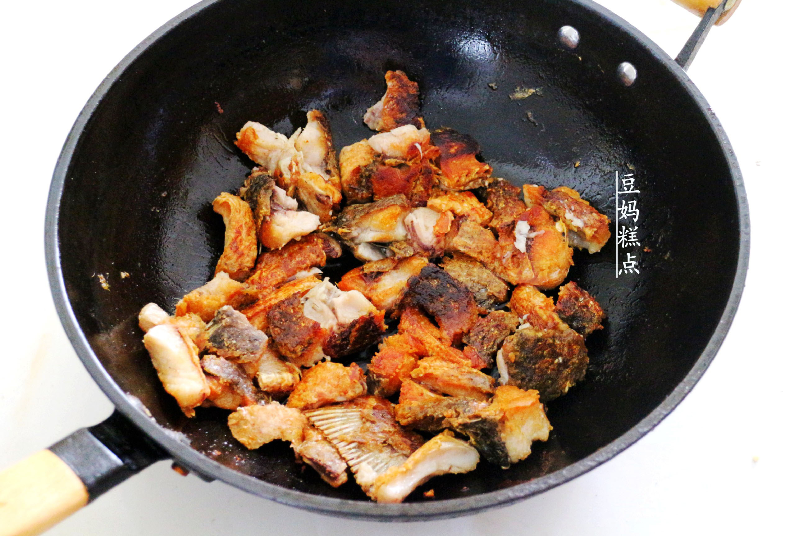 煎鱼块怎么煎又省油,怎样煎鱼块才能入味